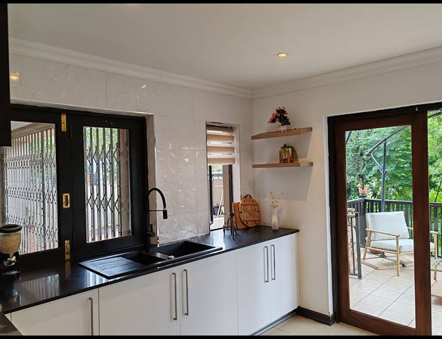 4 BEDROOM HOUSE FOR SALE IN MEERHOF